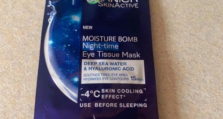 Refreshing My Eyes At Night | Garnier Moisture Bomb Night Time Eye Tissue Mask