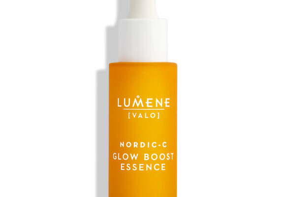 The C Is Looking So Pretty And Luminous Today | Lumene Nordic-C [Valo] Glow Boost Essence