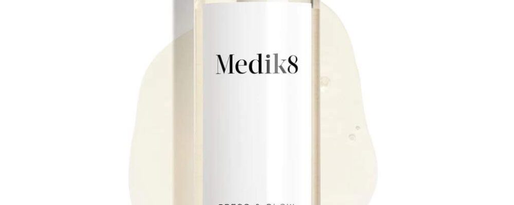 Pressing The Glow Back Into My Skin | Medik8 Press & Glow™ Daily Exfoliating PHA Tonic