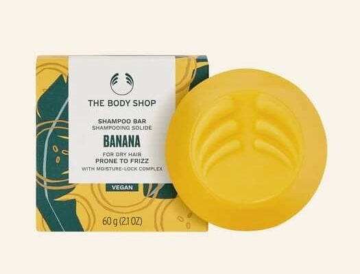 My Hair Tends To Go Bananas When It’s Starved Of Nourishment | The Body Shop Banana Truly Nourishing Shampoo Bar & Shampoo Bar Travel Case