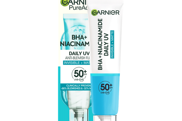Protecting My Oily Skin From The Sun | Garnier Pure Active BHA + Niacinamide Daily UV Fluid SPF50+